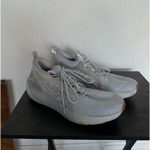 Men’s size 13 Under Armour shoes